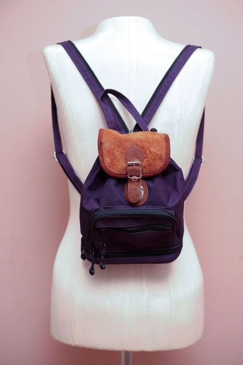 90s Backpack, Backpack Purple, Vietnam Backpacking, Mini Backpacks, Purple Backpack, Vintage Backpacks, Women Bags Fashion, 90s Grunge, Vintage Purple