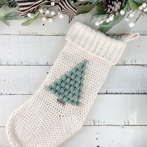 Festive Finds: 21 Must-Try Crochet Christmas Stocking Patterns Stocking Pattern Free, Crochet Christmas Stocking Pattern, Tree Crochet, Crochet Stocking, Crochet Christmas Stocking, Confection Au Crochet, Christmas Stocking Pattern, Crochet Christmas Trees, Stocking Pattern