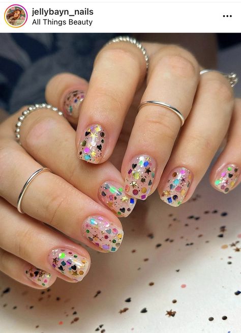 New Year Nail Art Designs, Birthday Nail Ideas, New Year Nail Art, New Year Nail, Birthday Nail, New Years Nail Art, Confetti Nails, Makeup Nails Designs, Retro Nails