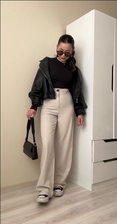 Outfit Inspirations College, Mode Instagram, Winter Fashion Outfits Casual, Casual College Outfits, Casual Day Outfits, Quick Outfits, Easy Trendy Outfits, Simple Trendy Outfits, Basic Outfits