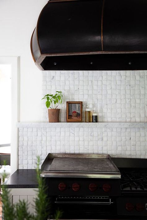 small marble tile backsplash Backsplash With Shelf, Cooktop Backsplash, Island Kitchen Sink, Shelf Design Ideas, Brick Tile Backsplash, Brooke Wagner Design, Brooke Wagner, Marble Tile Backsplash, Kitchen Cooktop