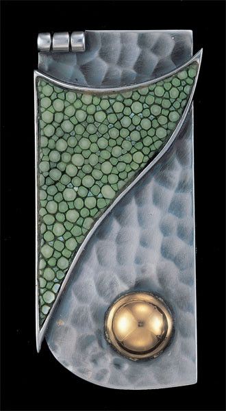 Jean Despres, 1930, Art Deco ‘Modernist Pendant’ - Silver, Gold, Shagreen - Tadema Gallery Idea Books, Bijoux Art Deco, Motif Art Deco, Jewelry Design Inspiration, Modernist Jewelry, Art Nouveau Jewelry, Deco Jewelry, Art Deco Jewelry, Art Deco Design