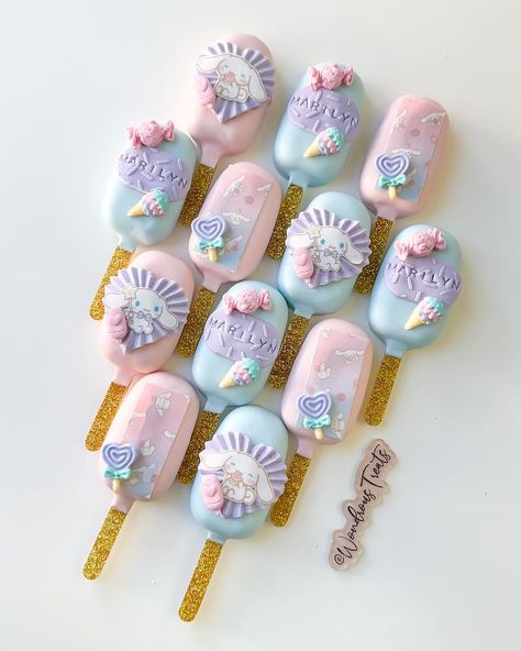 Wondrous Treats | 🍭Marilyn’s Cinnamoroll Cakesicles… | Instagram Sanrio Cake Pops, Cinamoroll Cake, Cinnamon Roll Birthday, Cinnamoroll Birthday Party, Cinnamoroll Party, Cake Sicles, Candy Fruits, Party Snack Table, Cake Pop Designs