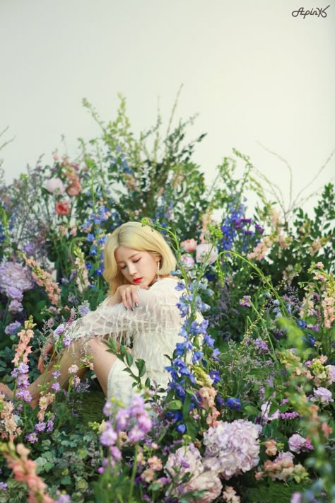 Flower Photoshoot Editorial, Debut Theme, Chorong Apink, Apink Chorong, Debut Photoshoot, Park Chorong, Debut Ideas, Diy Photo Backdrop, Flower Photoshoot