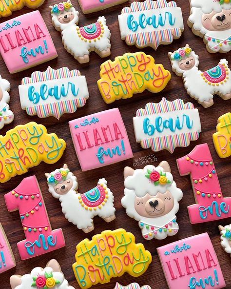 Llama Cookies, Cookie Glaze, Everything I Am, Llama Birthday, Fiesta Birthday, Pretty Cookies, Animal Cookies, Cookies Decorated, Iced Cookies