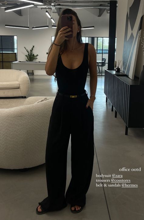 Size 6 Body Image Outfit, Full Black Outfit, Classy Going Out Outfits, Smart Casual Work Outfit Women, Casual Weekend Style, Classy Skirts, Work Outfits Women Summer, Miami Outfits, Cute Comfy Outfits