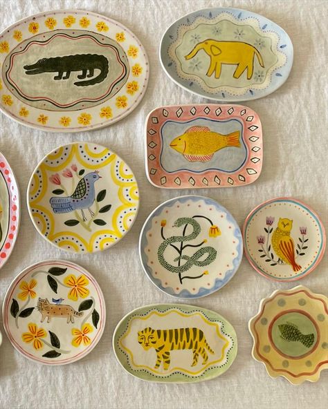 Ceramics & Textiles — Maheswari Janarthanan Ceramic Pot Painting Ideas, Pottery Painting Plates, Ceramics Ideas Pottery Painting, Ceramic Painting Plate, Ceramic Painting Ideas Plates, Ceramic Plates Art, Painted Dishes, Diy Keramik, Ceramic Cafe