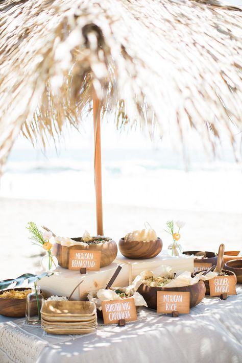 Beach Birthday Party Food, Boho Beach Birthday, Tulum Party, Beach Wedding Foods, Beach Party Food, Birthday Party Food Ideas, Party Decoration Ideas, Surf Party, Beach Birthday Party