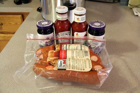 Crockpot Keilbasa Recipes, Sweet And Sour Kielbasa, Kielbasa Crockpot, Grape Jelly Chili Sauce, Chili Dog Sauce, Sausage Chili, Sweet And Sour Recipes, Chili Sauce Recipe, Chili Dog