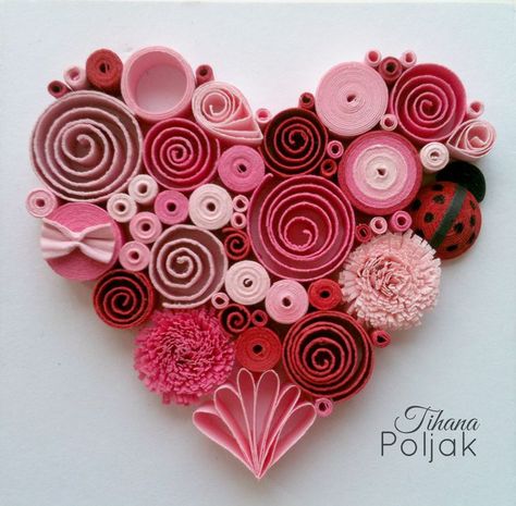 Heart Art Projects, Vika Papper, Valentines Bricolage, Arte Quilling, Gubahan Bunga, Desain Quilling, Paper Quilling Patterns, Quilled Paper Art, Quilled Creations