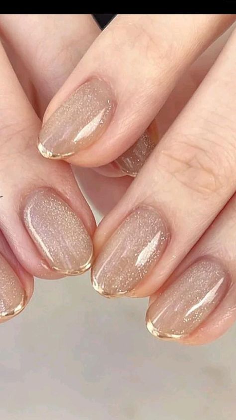 Gold Gel Nails, Bridesmaids Nails, Unghie Sfumate, Valentine Nails, Chic Nails, Fancy Nails, Gold Nails, Nude Nails, Nail Manicure