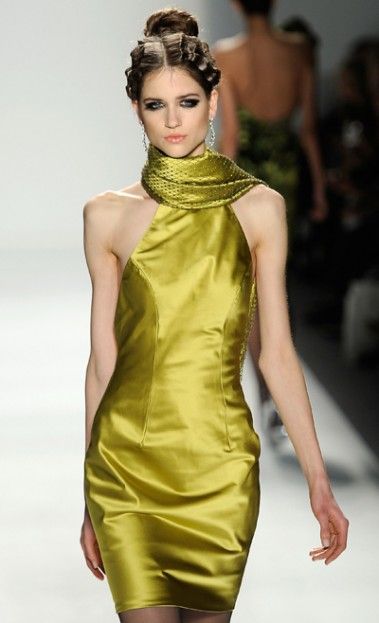 Clyde and Nora: {NYFW} Mercedes Benz...Venexiana Chartreuse Wedding, Chartreuse Dress, Elegant Evening Gown, Green Shades, First Second, Classy Chic, Yellow Fashion, Australian Fashion, Beautiful Gowns