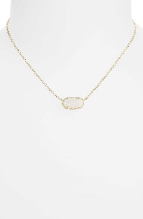 Kendra Scot, Preppy Necklaces, Elisa Pendant Necklace, Kendra Scott Necklace Elisa, Spring Wardrobe Essentials, Kendra Scott Elisa, Filigree Pendant Necklace, Preppy Jewelry, Kendra Scott Necklace