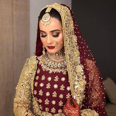 Aiman Khan Barat Bride Pakistani Traditional, Minal Khan, Red Bridal Dress, Pakistani Actors, Beauty Pics, Asian Bridal Dresses, Desi Bride, Dulhan Mehndi, Designer Bridal Lehenga