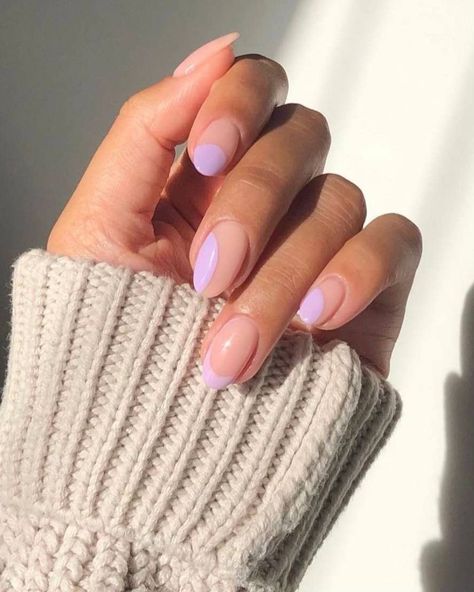 Spring nails to rock this season! Florals for spring? - Only on manicures! 🌸 Here are 10 designs to challenge your nail master on your next apt: Which one is your favorite? #springnailart Lilac Nails Design, Oval Nails Designs, Lilac Nails, Lavender Nails, Minimal Nails, Work Nails, Pastel Nails, Minimalist Nails, Chic Nails