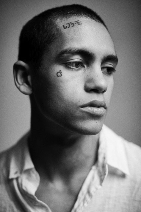 Dominic Fike Multiple Perspective, Boys Makeup, Press Shots, Dominic Fike, Irezumi Tattoos, Celebrity Singers, Face Tattoo, Fun Shots, Studio Shoot