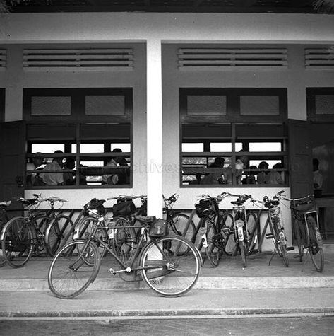 SINGAPORE CHINESE HIGH SCHOOL COMPOUND Chinese High School, Old Singapore, Singapore, Back To School, High School