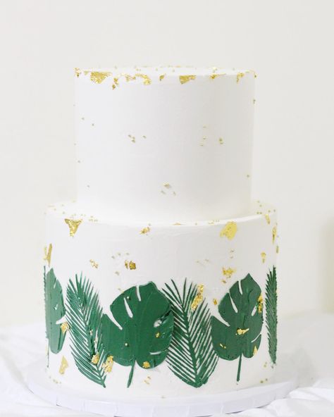 Throwback to this elegant palm leaf cake 🌴 I used leaf stencils from a craft store to create this look. Been wanting to play around with stencils more- currently looking for one with an elegant design - stay tuned 😉✨ . . . . . . . . #homebaking #elegantcake #cakegoals #cakedesign #homebaker #delicious #foodie #foodstagram #dessertsofinstagram #dessertlover #dessertgram #dessertlovers #buttercreamcake #twotiercake #gorgeous #dessertgoals #cakebaking #cakery #cakecakecake #tropicalcake #wow #foo Palm Leaf Cake, Leaf Stencils, Safari Birthday Party Decorations, Leaf Cake, Butterfly Garden Party, Animal Birthday Cakes, Wild Birthday Party, Using Stencils, Jungle Theme Birthday