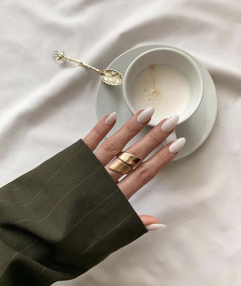 White Beige Nails, Coffee White Aesthetic, Coffee Dates Aesthetic, Picture Cups, Phone Background Wallpaper, Designer Aesthetic, Nail Art Photos, White Manicure, Nail Quotes