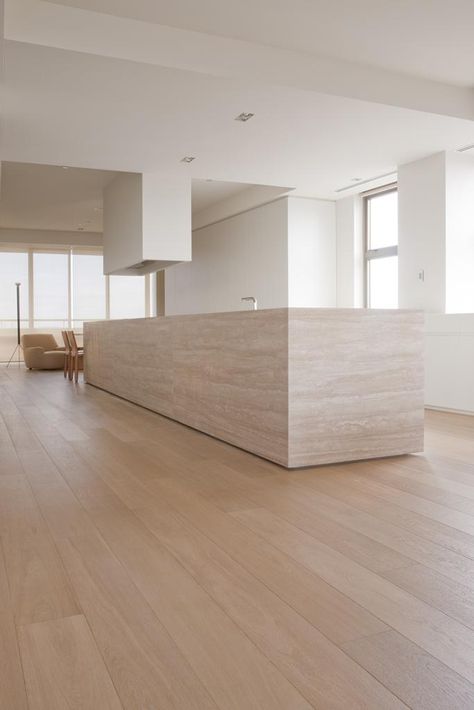 Interior Minimalista, Stone Kitchen, Wooden Floors, 아파트 인테리어, Kitchen Island Design, Loft Design, Kitchen Marble, Minimalism Interior, Minimalist Kitchen