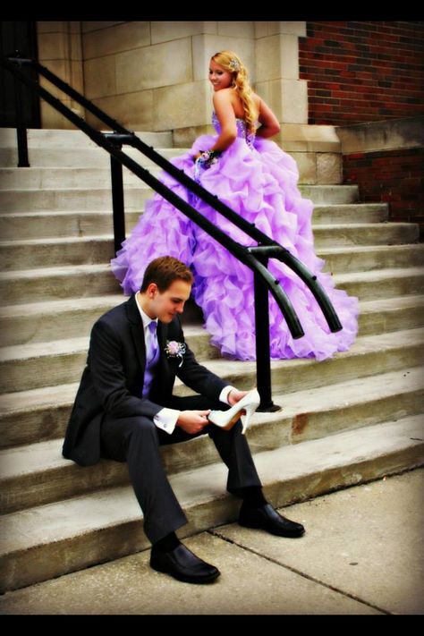 Cinderella Prom Dress, Cinderella Prom, Cinderella Pictures, Wedding Cinderella, Prom Photography Poses, Formal Photos, Prom Picture Poses, Prom Dress Pictures, Prom Picture