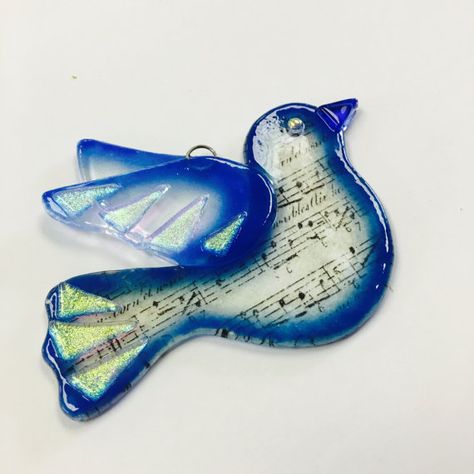 Fused Glass Sun, Fused Glass Panel, Glass Fusion Ideas, Fused Glass Artwork, Fused Glass Ornaments, Glass Fusing Projects, Stained Glass Birds, Glass Art Projects, The Dove