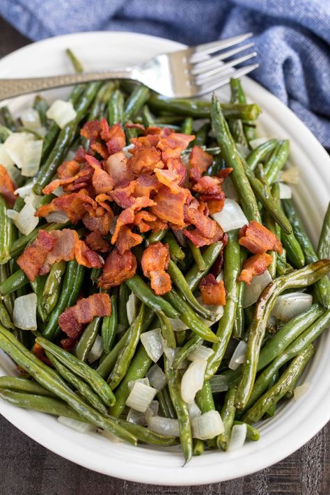 Roasted Green Beans with onions and bacon are the perfect side dish for any meal! This easy recipe is full of flavor. Roasted Green Beans With Bacon, Green Beans With Onions, Beans And Bacon, Beans With Bacon, Crazy For Crust, Green Beans With Bacon, Roasted Green Beans, Dinner Side Dishes, Veggie Side Dishes