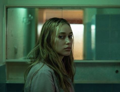 Alice Hart, Emily Thomas, Alycia Jasmin, Alycia Debnam, Alycia Debnam Carey, Female Character Inspiration, Costume Designer, Fear The Walking Dead, Dark Photography