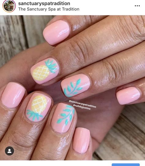 Pineapple Nail Art Designs, Tropical Theme Nails, Kids Vacation Nails, Hawaii Toe Nails, Pineapple Nails Design, Vacation Toenails, Simple Pink Nail Ideas, Hawaiian Nails Designs, Maui Nails