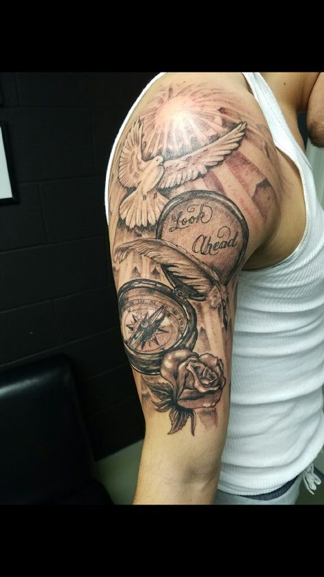 Men's half sleeve tattoo Tattoo Bras Homme, Shoulder Sleeve Tattoos, Quarter Sleeve Tattoos, Cool Half Sleeve Tattoos, Half Sleeve Tattoos Drawings, Half Sleeve Tattoos, Female Tattoos, Back Of Shoulder Tattoo, Mens Shoulder Tattoo