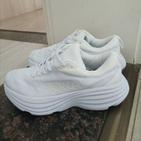 Brand New With Box Bondi 8 Low-Top Sneakers From Hoka Featuring Cloud White, Intarsia Knit, Logo-Print Tongue, Round Toe, Front Lace-Up Fastening, Branded Insole, Pull-Tab At The Heel And Chunky Rubber Sole. Composition Sole: Rubber 100% Outer: Fabric 100% Lining: Fabric 100% 6b=Eu Size 37=Women's Us Size 6 6.5b=Eu Size 38=Women's Us Size 6.5 7.5b=Eu Size 39=Women's Us Size 7.5 7d=Eu Size 40=Women's Us Size8 Hoka Bondi 8, Pink Yarrow, Hoka Shoes, Orange Sneakers, Knit Logo, Hiking Women, Cloud White, Running Shoes Sneakers, Running Sneakers