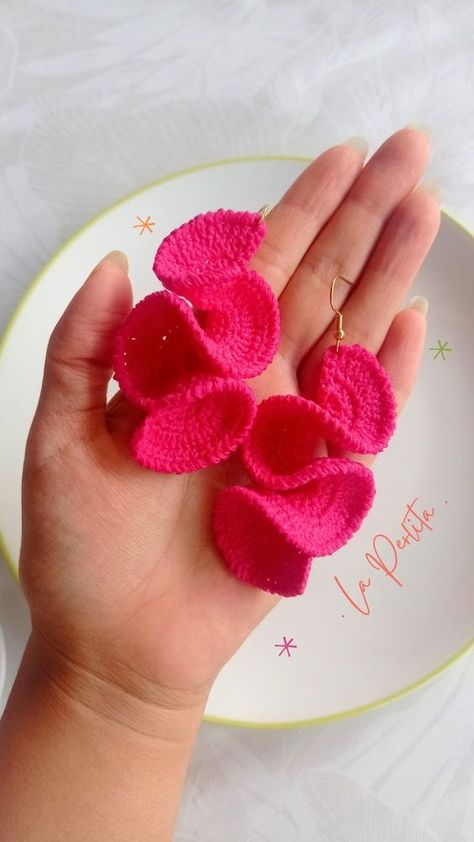 Crochet Jewlery, Crochet Jewelry Patterns, Crochet Earrings Pattern, Mode Crochet, Crochet Business, Crochet Fashion Patterns, Crochet Bracelet, Crochet Flower Patterns, Free Crochet Patterns