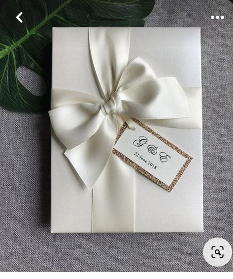 Classy Invitations, Wedding Invitations Elegant, Classy Wedding Invitations, Wedding Planning Decor, Wedding Bows, Hair Decorations, Diy Life Hacks, White Bow, Ely