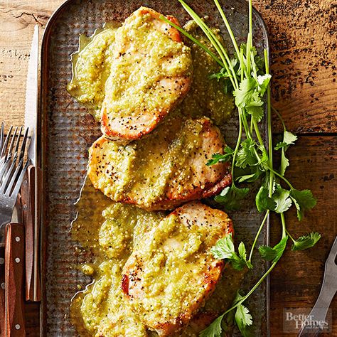 Pork Chops in Salsa Verde Salsa Verde Pork, Quick Supper Meals, Quick Pork Chops, Spicy Salsa Verde, Pork Chops And Applesauce, Easy Pork Chops, Verde Recipe, Easy Pork Chop Recipes, Apple Pork Chops