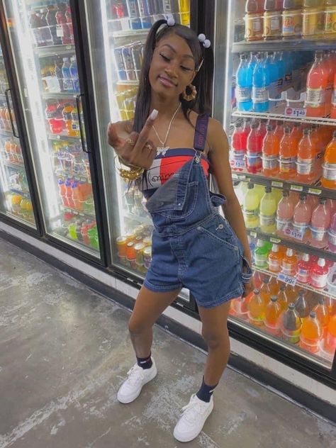 Overall Birthday Outfit, Short Overalls Outfit Black Women, 90s House Party Outfit, 90s Summer Outfits Black Women, Cute 90s Outfits Black Women, 90s Freaknik Outfits Black Women, 90s Party Outfit Black Women, Party Outfit Ideas Black, 90s Theme Party Outfit Women