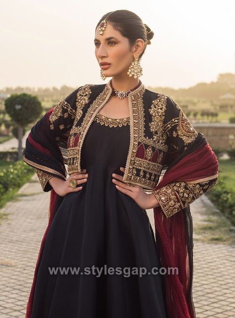 https://pin.it/4P6tKUy Casual Bridal Dress, Bridal Dresses Pakistan, Pakistani Wedding Outfits, Pakistani Fancy Dresses, Pakistani Fashion Party Wear, Beautiful Pakistani Dresses, Bridal Dress Fashion, Pakistani Bridal Wear, Stylish Party Dresses