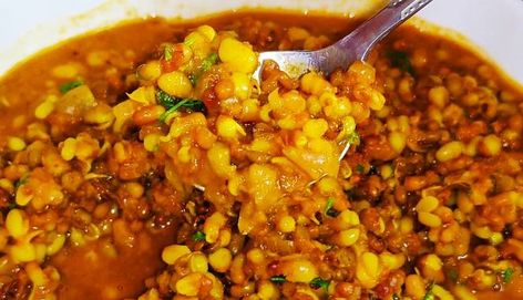 Moong Matki Usal Recipe Chana Recipe, Ginger Nut, Sprout Recipes, Grated Coconut, Indian Food Recipes Vegetarian, Veg Recipes, Garam Masala, Pressure Cooking, Chana Masala