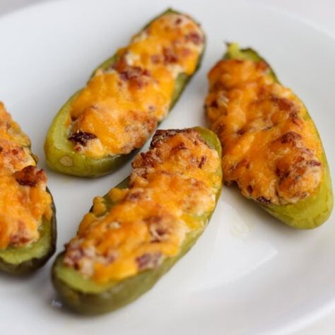 Bacon Ranch Pickle Poppers! Pickle Poppers, Pickle Appetizer Recipes, Pickle Appetizers, Homemade Ranch Seasoning, Bacon Ranch, Soften Cream Cheese, Jalapeno Poppers, Pickling Recipes, Party Food Appetizers