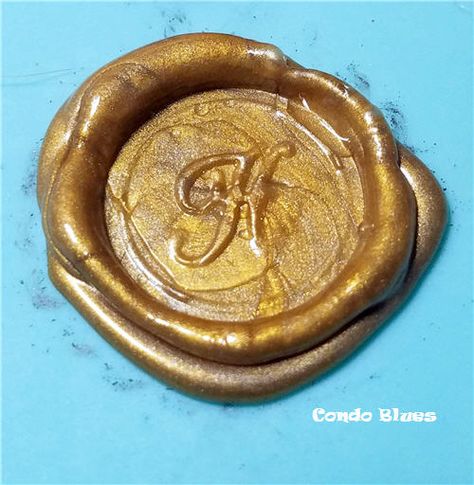 Hot Glue Wax Seal Diy, Hot Glue Wax Seal, Hobbit Birthday, Wax Seals Diy, Scrapbooking Wedding, Gilding Wax, Diy Wax, Love Potion, Birthday Inspo