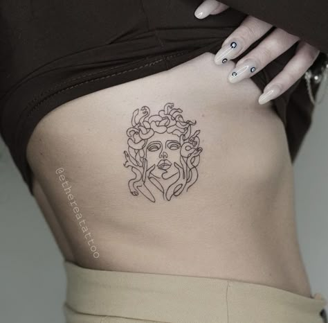 Medusa Tattoo Ribs, Medusa Rib Tattoo, Medusa Tattoo Linework, Back Tattoo Placement Ideas, Fine Line Medusa Tattoo, Medusa Inspired Tattoo, Back Tattoo Placements, Survivor Tattoo, Medusa Tattoo Design