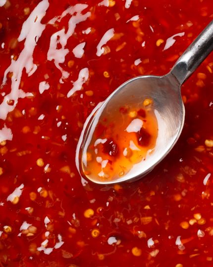 Sweet Chili Fish, Sweet Pepper Sauce Recipe, Asian Dipping Sauce Recipes, Chilli Sauce Recipe, Sweet Chilli Sauce Recipe, Sweet Red Chili Sauce, Sweet Chili Sauce Recipe, Thai Chili Pepper, Pepper Sauce Recipe