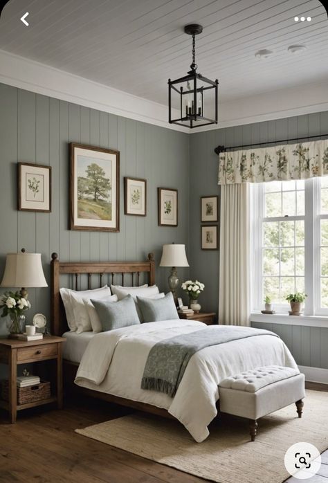 Cottage Interiors Bedroom, Cozy Cottage Bedroom, Casa Country, Cottage Interior, Green Bedroom, Cottage Bedroom, Cottage Interiors, Country Bedroom, Decor Ideas Bedroom