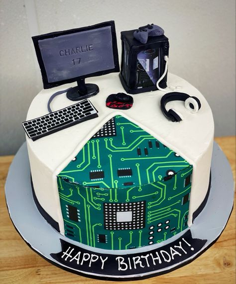 Coding Cake Ideas, Boys 18th Birthday Cake, Computer Cake, Science Cake, Video Game Cakes, Learn Computer, Birthday Cake For Him, 85th Birthday, Funny Birthday Cakes