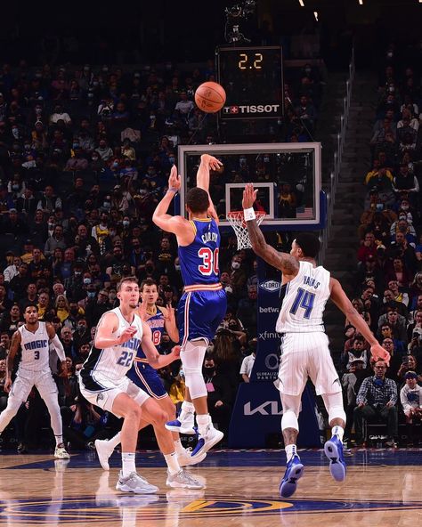 NBA on Instagram: “Coming off tonight’s latest… some of Stephen Curry’s best buzzer-beaters!” Curry Jersey, Stephen Curry Jersey, Buzzer Beater, Nba Basket, Wardell Stephen Curry, Splash Brothers, Nikola Jokic, Nba Mvp, Nike Nba