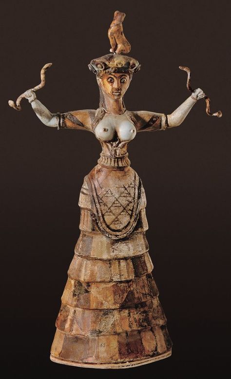 Minoan Snake Goddess, faience. Palace of Knossos. Crete, Greece. c. 1600 BCE. (Middle Minoan). Heraklion Archaeological Museum. Knossos Palace, Snake Goddess, Minoan Art, Female Deity, Ancient Goddesses, Ancient Greek Art, Greek History, Heraklion, Art Ancien