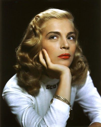 Vintage Glamour Girls: Lizabeth Scott Lizabeth Scott, Elizabeth Scott, Living In Canada, Husky Voice, Stars Photo, Veronica Lake, Old Hollywood Actresses, Proud American, Beautiful Blue Eyes