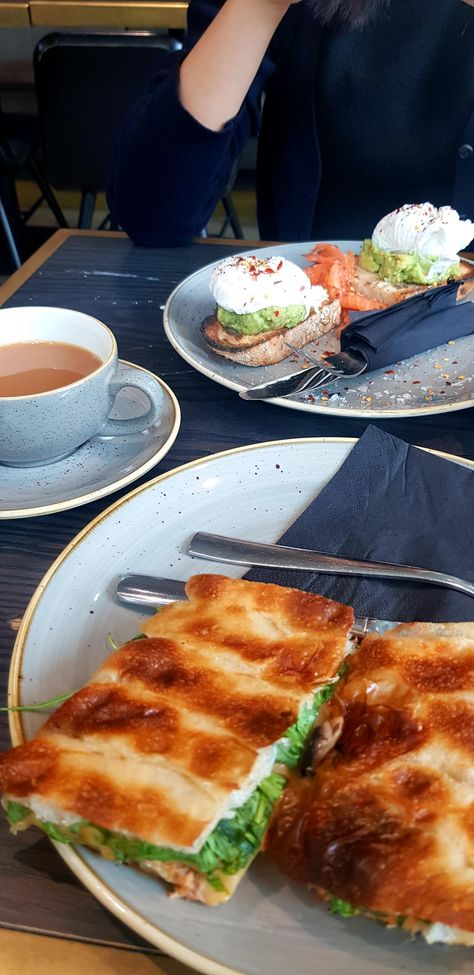 #food #brunch #london #cafe #uk #city #healthy #healthyeating Brunch London, London Cafe, Uk City, Healthy Eating, Cafe, London