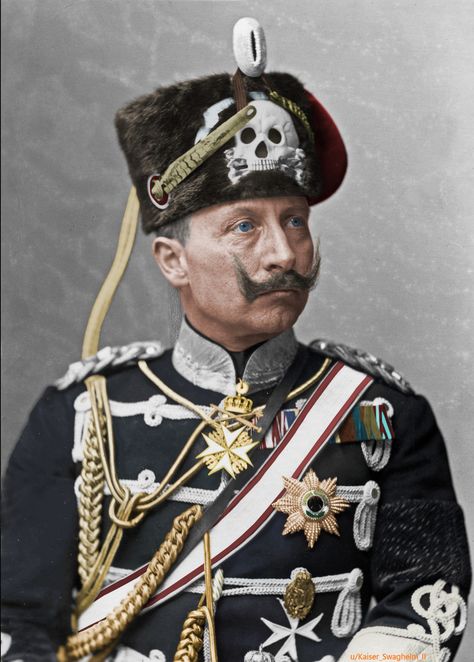 Germanic Aesthetic, Ww1 History, Kaiser Wilhelm Ii, Century Uniforms, Royal Photography, Military Ranks, German Empire, English Royal Family, King George V