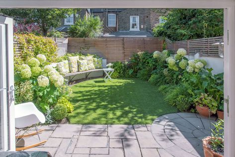 Turn your garden design on its head by starting with the seating areas and fitting the planting in around it Small Back Gardens, Garden Ideas Uk, Garden Design London, Small Urban Garden, Small City Garden, Urban Garden Design, Small Garden Landscape, Back Garden Design, London Garden