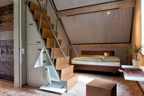 Steep Staircase Ideas, Roof House Design, Steep Stairs, Staircase Wood, European Homes, Modern Staircases, Steep Staircase, Metal Railing, Interior Staircase